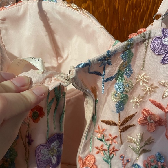 Camellia floral dress - Picture 7 of 8